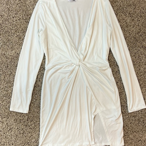 Fashion Nova Ivory Long Sleeve V-Neck Dress - Picture 2 of 4